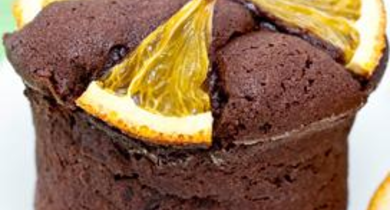 Fondant tiède au chocolat, coulis d'orange