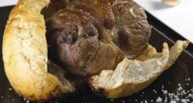 Gigot d'agneau de lait en croûte de sel