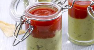 Guacamole au coulis de tomates, mouillettes de brick