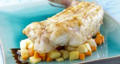 Lotte rôtie sur l'os au beurre demi-sel et son jus aux saveurs d'Asie