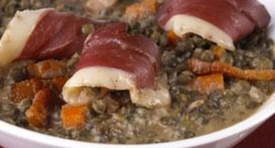 Magret de canard séché et lentilles crémées, sauce verjus du Périgord