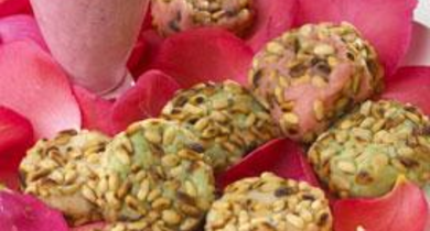 Massepains et smoothie aux framboises