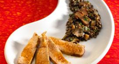 Mignon de veau, lentilles aux cèpes et crème persillée