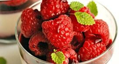 Panna cotta rose à la framboise 