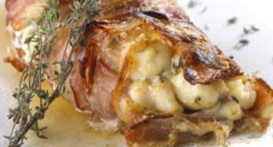 Rôti de lotte au lard et beurre de thym