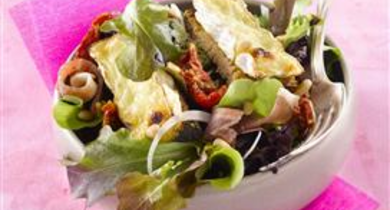 Salade jambon, tomates confites et fromage