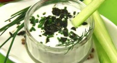 Sauce au yaourt et fines herbes