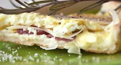 Tarte fine poireau, morteau et Reblochon