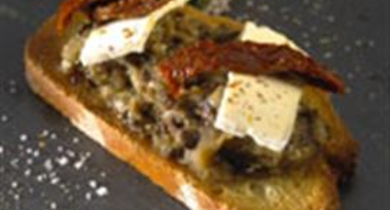 Tartine de caviar d'aubergines aux anchois