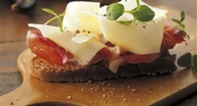 Tartine de jambon de Bayonne et tranches de P’tit Basque Istara