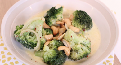 Brocolis coco aux noix de cajou