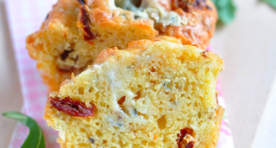 Mini-cake de tomates séchées et Roquefort