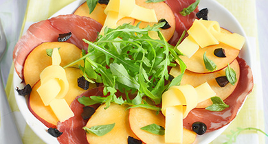 Carpaccio pêches coppa et emmental