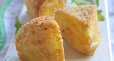 Fromage en croûte et mesclun au caramel balsamique