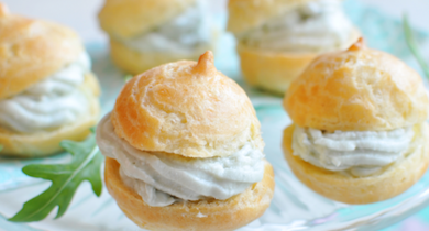 Chouquettes à la crème de Roquefort Société
