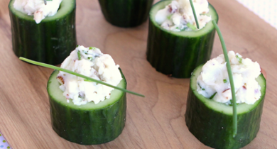 Concombre farci au chèvre frais et noisettes grillées
