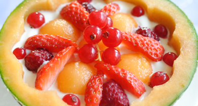 Coque de melon aux fruits rouges