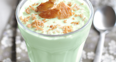 Crème d'agar agar au thé matcha et feuillantines