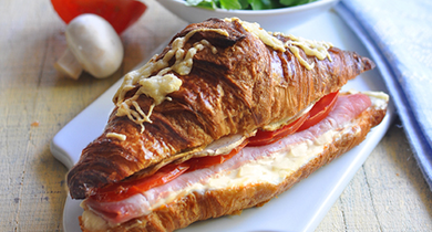 Croissants au jambon, oignons et champignons Bridélice 