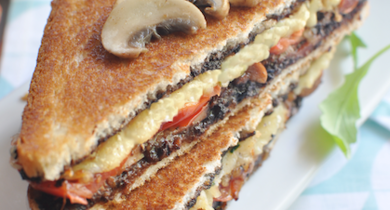 Croque-monsieur aux champignons et olives