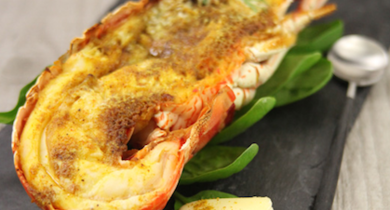 Demi-langouste grillée au beurre et curry
