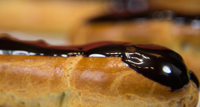 Eclairs au chocolat, glaçage brillant