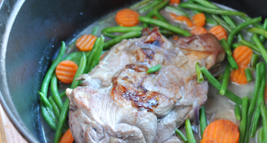 Épaule d’agneau à la vapeur et aux légumes