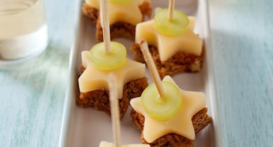 Etoiles au pain d’épices, Comté Président et raisin blanc