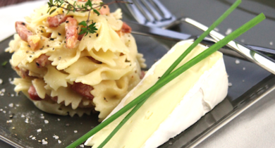 Farfalle à la crème de brie Roitelet et lardons