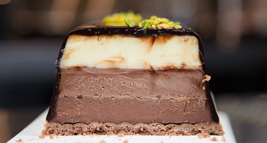 Fondant aux 3 chocolats et glaçage miroir Bridélice 