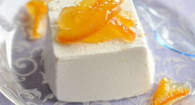 Fondant d'amandes et son coulis d'oranges amères