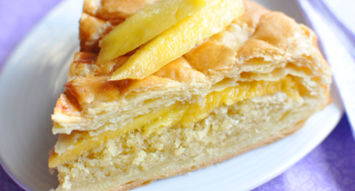 Galette des rois à la mangue et à la cannelle