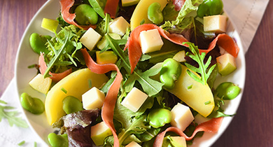 Salade composée à la Tomme de brebis Lou Pérac