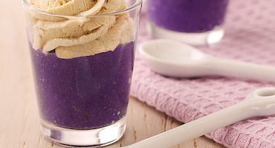 Verrines de vitelotte en nuage de Rondelé raisin, figue et noix 