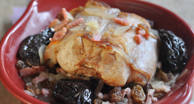 Lapin à la bière et aux pruneaux