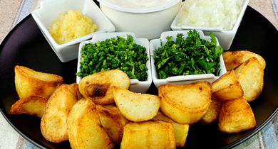 Le bibeleskäs pommes de terres sauce au yaourt et aux herbes