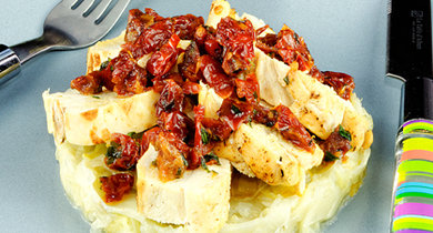 Emincés de volaille au beurre d'estragon et tomates séchées