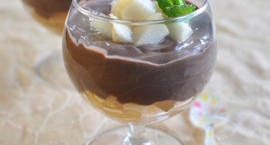 Mousse choco-menthe sur lit de poires fondantes