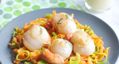 Noix de Saint-Jacques poêlées et julienne de légumes