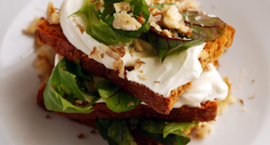 Petits sandwichs au pain d’épices, Société crème et noix 