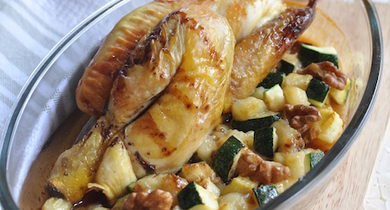 Pigeon grillé, courgettes et banane aux noix