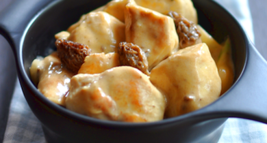 Blanc de poulet à la crème légère et aux morilles 