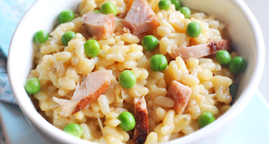 Risotto au poulet fumé et basilic