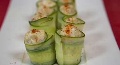 Rouleaux de concombre et rillettes de thon à l’oeuf
