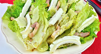 Salade de lard rôti et ravioles de Romans