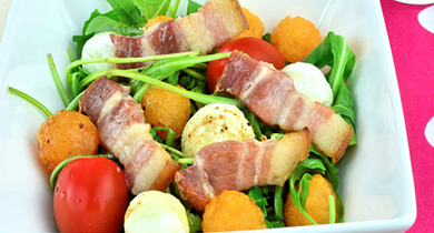 Salade de roquettes, chèvre et melon