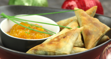 Samoussa de canard confit au chutney de mangue 