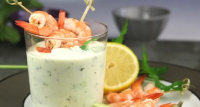 Sauce au yaourt au concombre, curry et coriandre