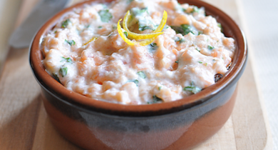 Sauce au yaourt et au saumon