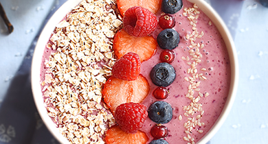 Smoothie bowl fruits rouges